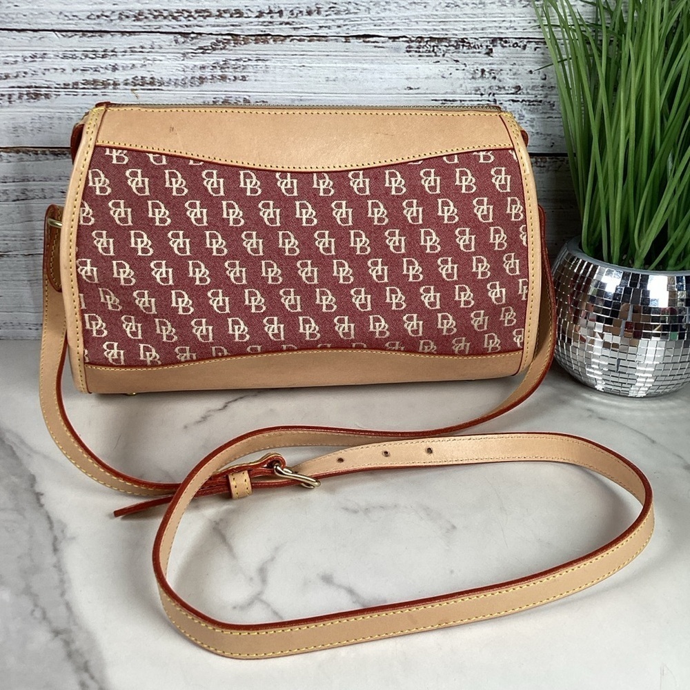 Vintage Dooney & Bourke Red and Tan Crossbody Shpulder‎ Bag